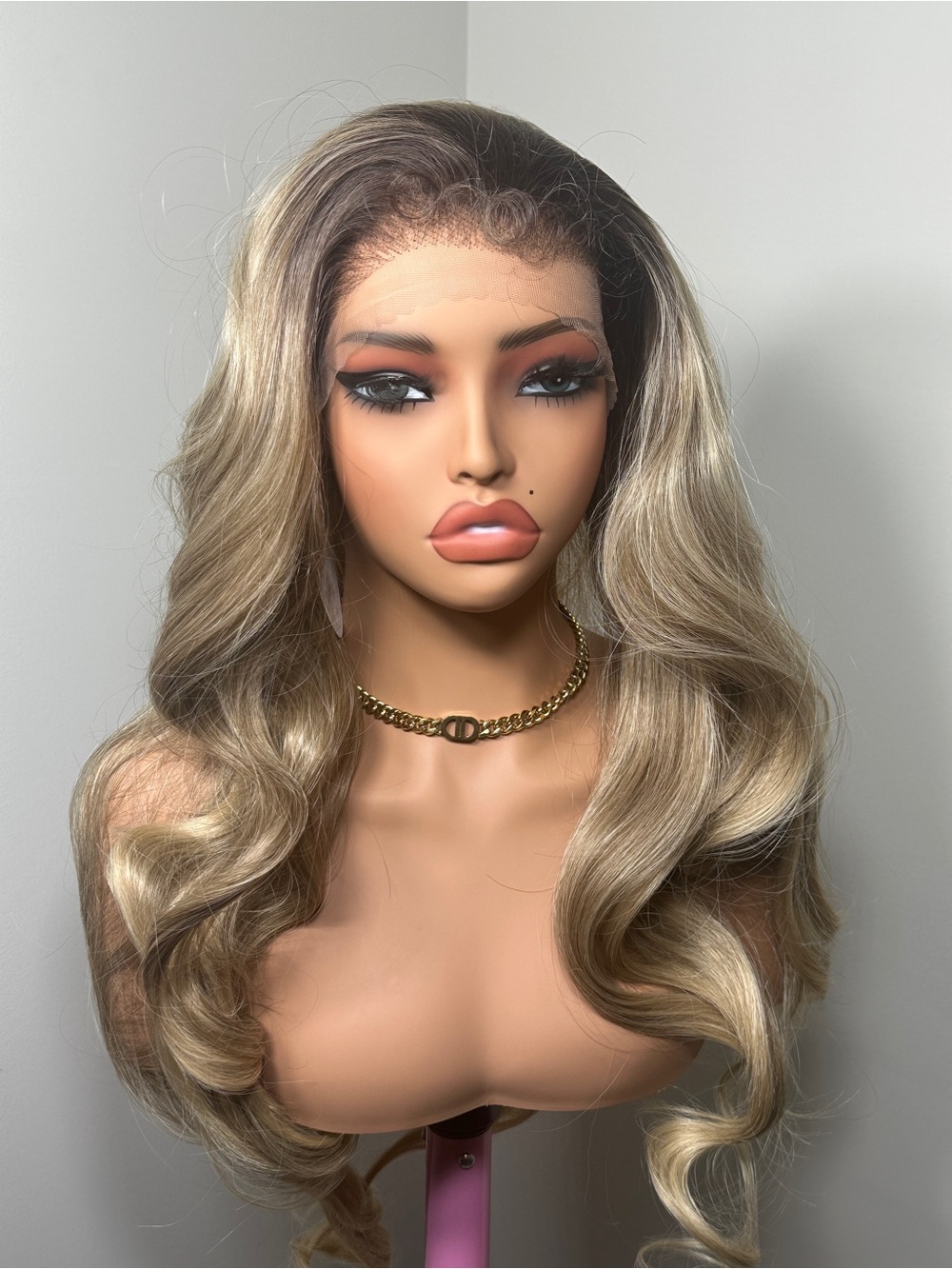 Wavy Lace Front Wig in Neutral Blonde Balayage